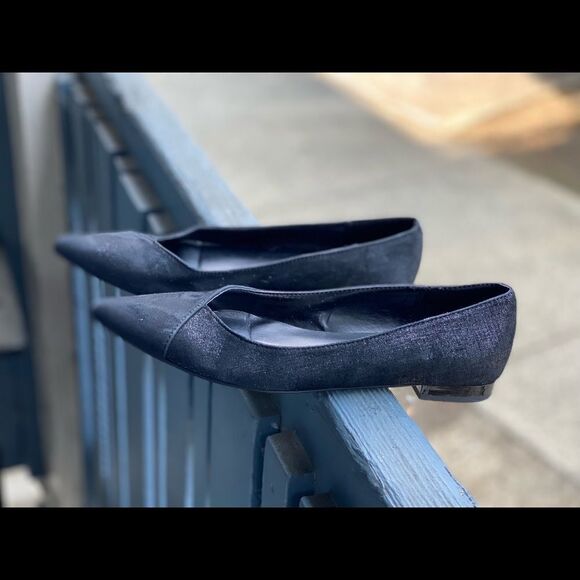 Donald J. Pliner® Women’s Faux Suede Loafers Sz 8 - Picture 1 of 10